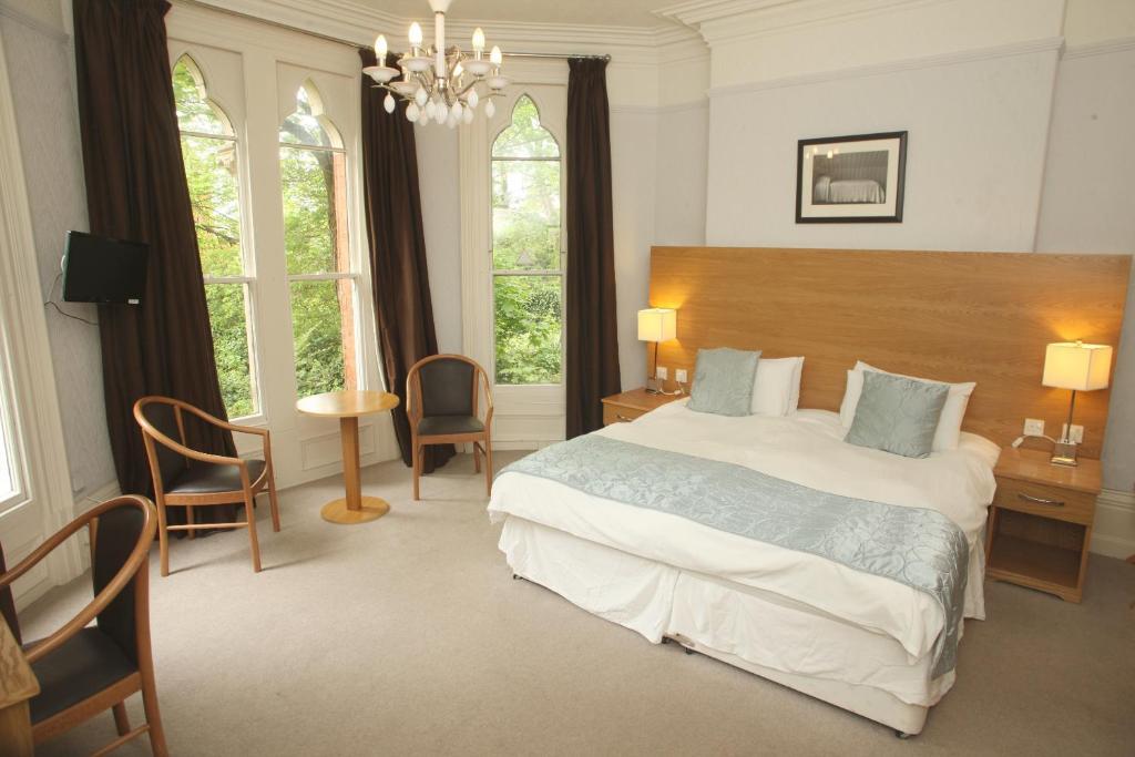 Cliff Lawn Hotel Leeds  Kamer foto